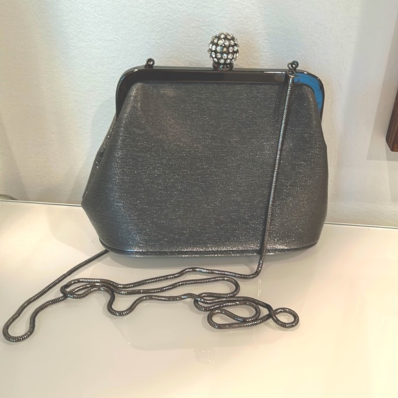 Elan Silver Shimmer Evening Bag With Sparkling Round Closure - Picture 1 of 8